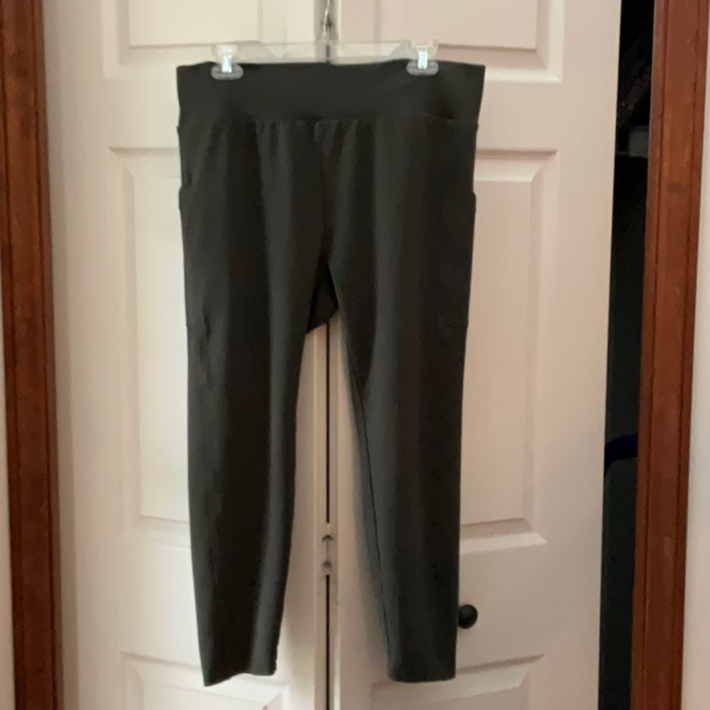 Lou & Grey Black Leggings